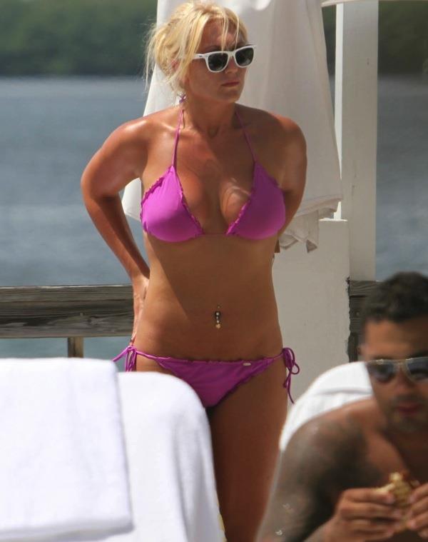 Brooke Hogan (Australian) in a bikini