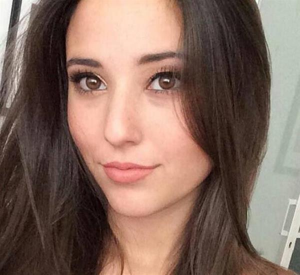 Angie Varona taking a selfie