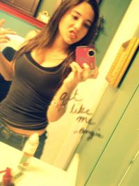 Angie Varona taking a selfie