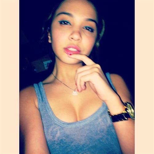 Stella Hudgens taking a selfie