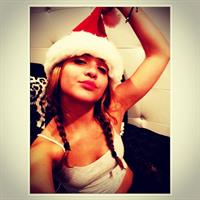 Stella Hudgens taking a selfie