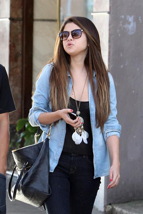 Selena Gomez goes shopping around Bondi Beach in Sydney on July 17, 2012 