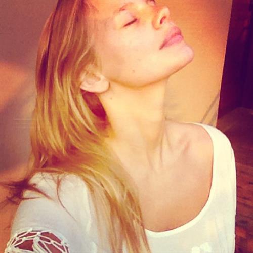 Marloes Horst taking a selfie