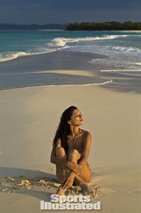 Jessica Gomes in a bikini