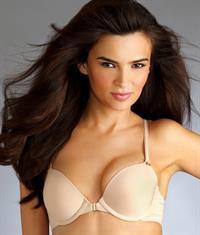 Jennifer Lamiraqui in lingerie