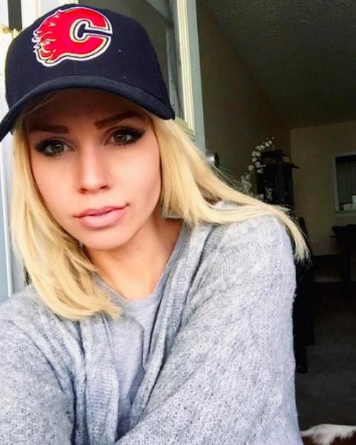 Carlie Mitchell in body paint