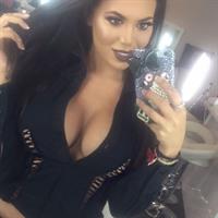 Italia Kash taking a selfie