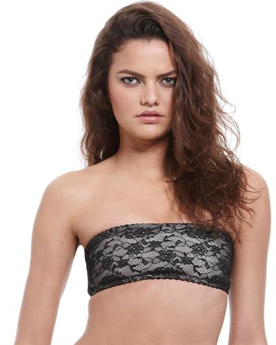 Barbara Fialho in a bikini