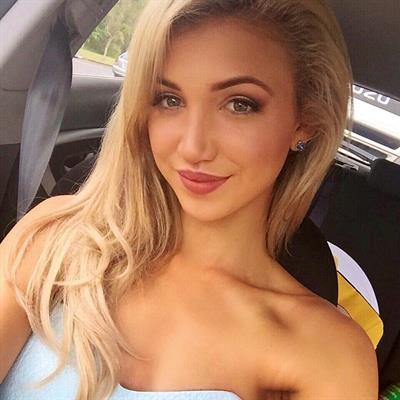 Gabrielle Grace Epstein taking a selfie