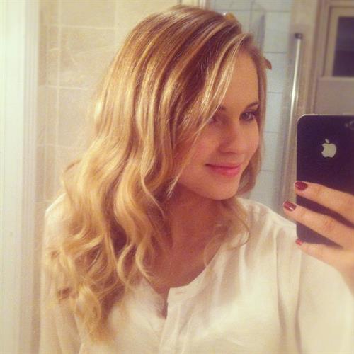 Emilie Voe Nereng taking a selfie