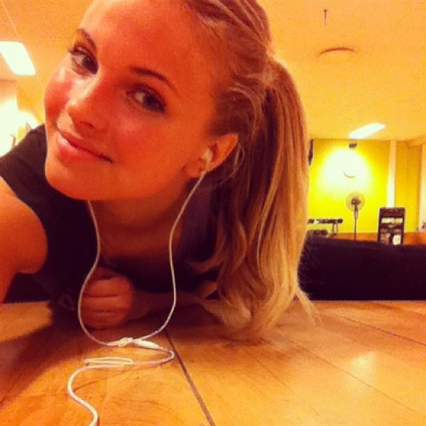 Emilie Voe Nereng taking a selfie