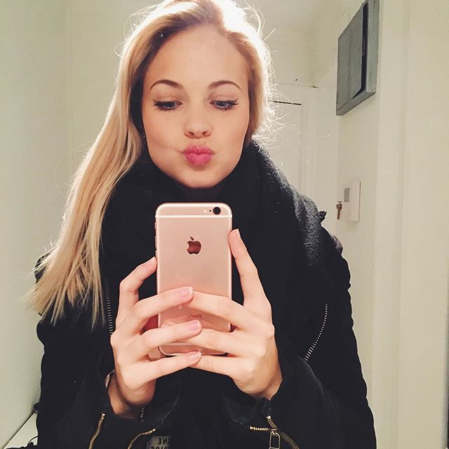 Emilie Voe Nereng taking a selfie