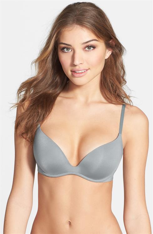 Daniela Lopez in lingerie