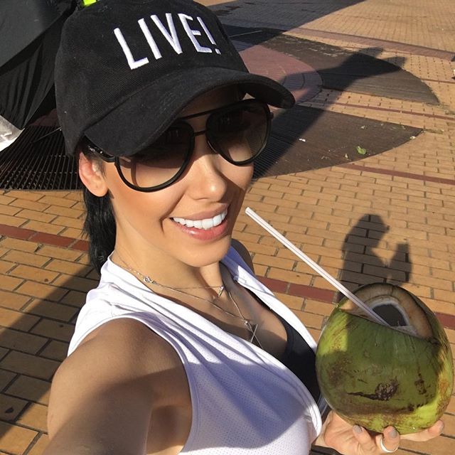 Bella Falconi taking a selfie