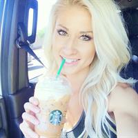 Alexa Jean Brown taking a selfie