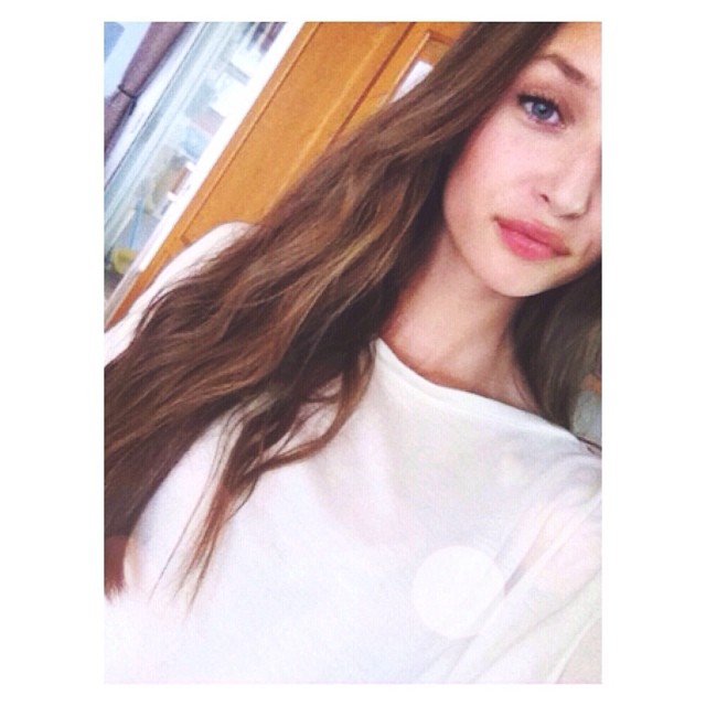 Ariane Fournier taking a selfie