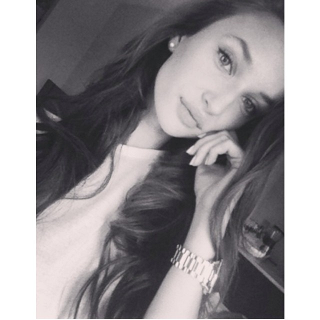 Ariane Fournier taking a selfie