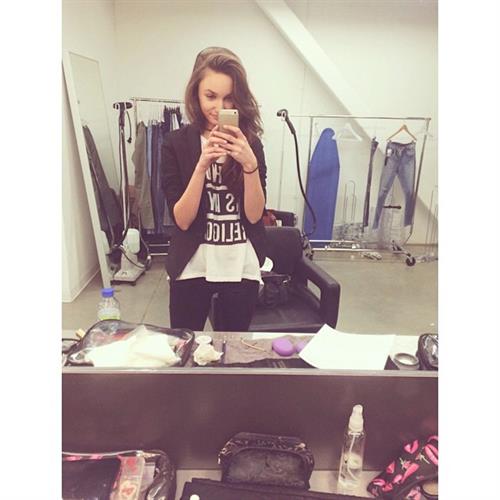 Ariane Fournier taking a selfie