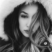 Ariane Fournier taking a selfie