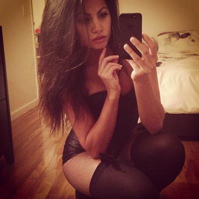 Mónica Alvarez taking a selfie