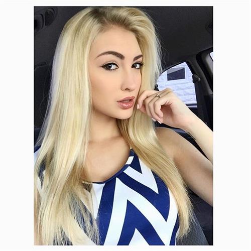Anna Faith Carlson taking a selfie