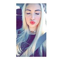 Anna Faith Carlson taking a selfie