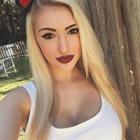 Anna Faith Carlson taking a selfie