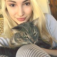 Anna Faith Carlson taking a selfie