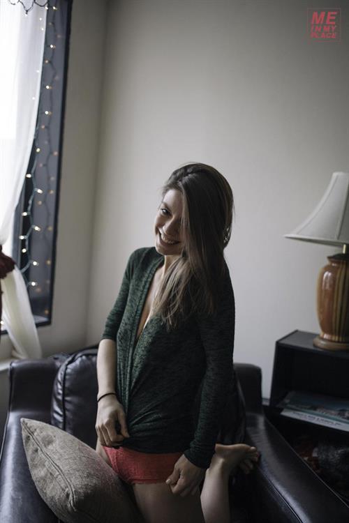 Jillian Rose Reed - Esquire Me in My Place