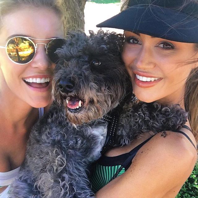 Pia Muehlenbeck taking a selfie