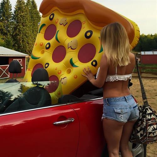 Sara Jean Underwood - ass