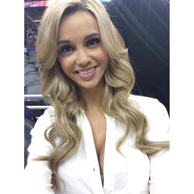 Caitlin Arnett taking a selfie