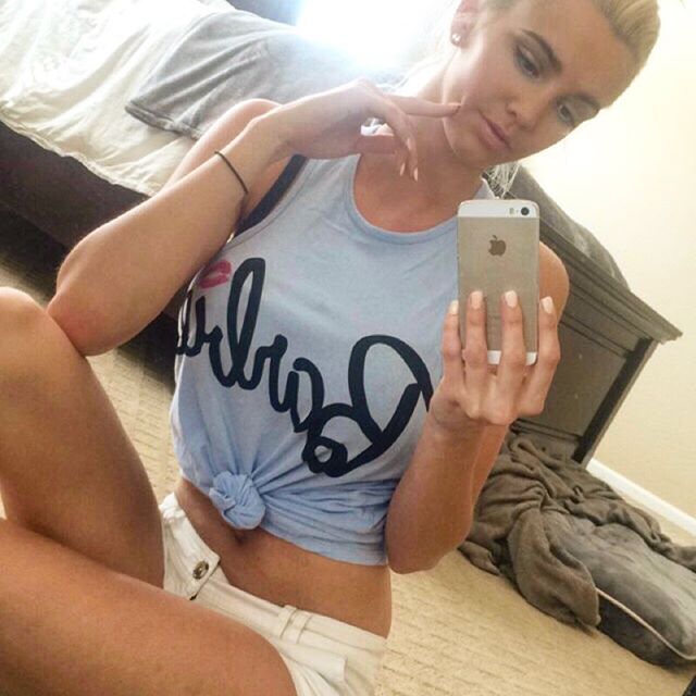 Caitlin Arnett taking a selfie