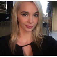 Caitlin Arnett taking a selfie