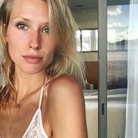 Kimberley Mens taking a selfie