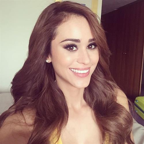Yanet Garcia