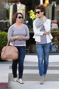 Kate Beckinsale Shopping in Los Angeles February 27, 2013  