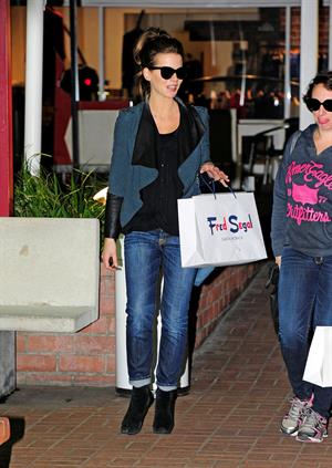 Kate Beckinsale was spotted shopping with a friend at Fred Segal in Santa Monica January 29, 2013