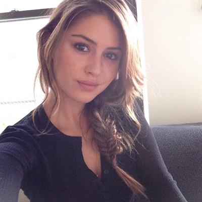 Jehane Paris taking a selfie