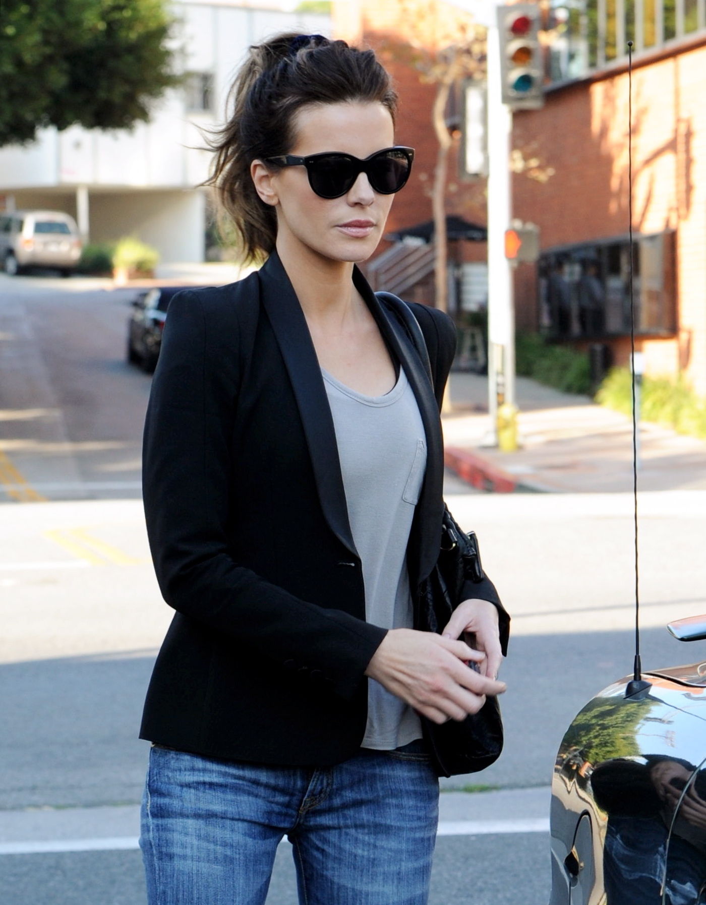 Kate Beckinsale Pictures Kate Beckinsale heads out to lunch in Brentwood 11/7/12