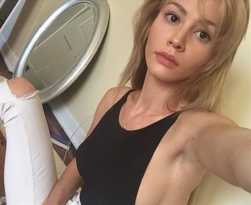 Bryana Holly taking a selfie