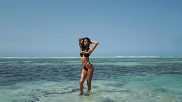 Sofia Resing in a bikini