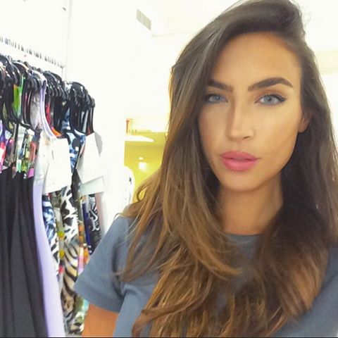 Kelly Karloff taking a selfie