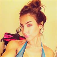 Kelly Karloff taking a selfie