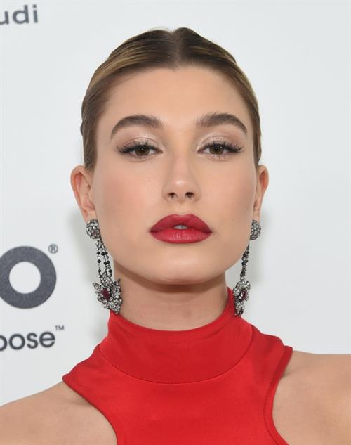 Hailey Bieber