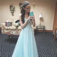 Christina Marie Harris taking a selfie