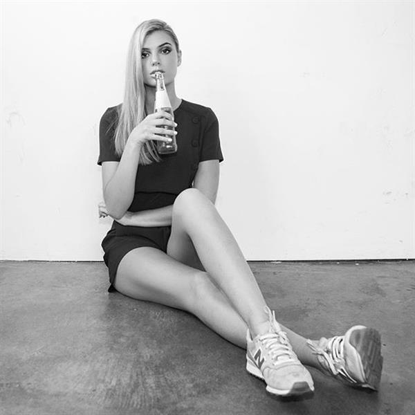 A Funny And Insanely Sexy Lady Named Alissa Violet 24 Pictures