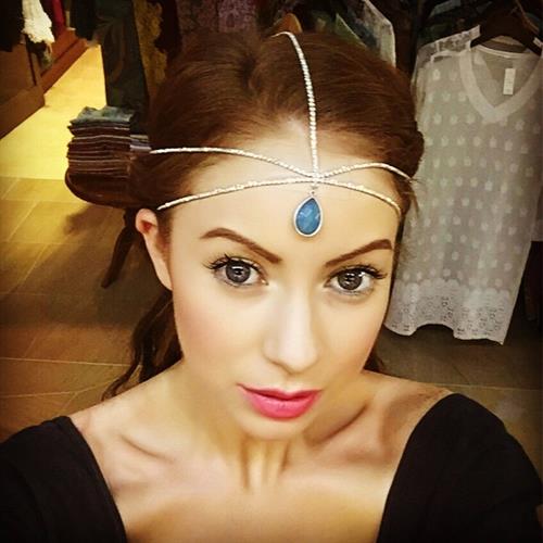 Laura Carter taking a selfie