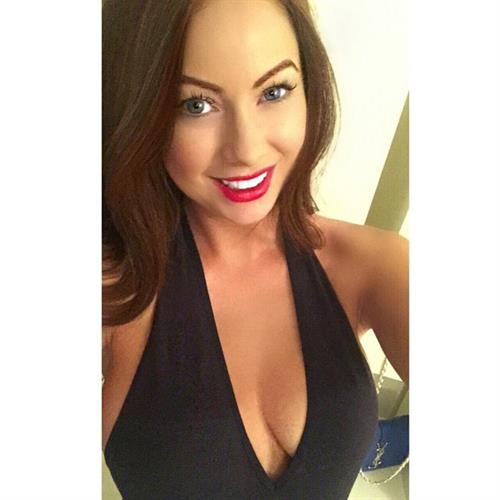 Laura Carter taking a selfie