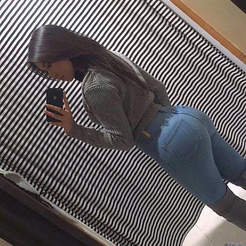 Julia Kelly taking a selfie and - ass